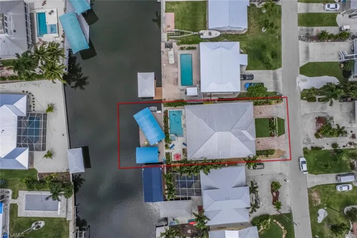 View of birds eye view of property