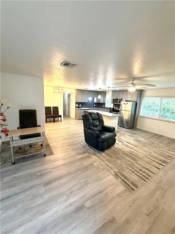 3032 SE Santa Barbara  PL, Cape Coral, FL 33904