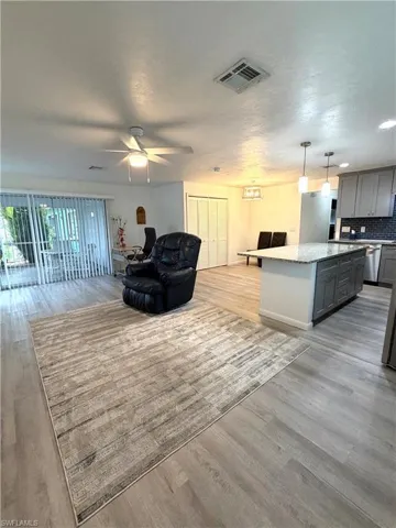 3032 SE Santa Barbara  PL, Cape Coral, FL 33904