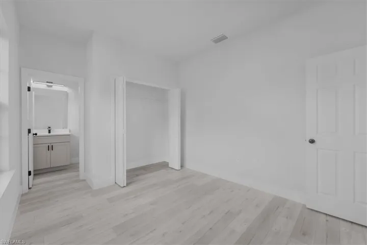 Bedroom 4 / guest suite