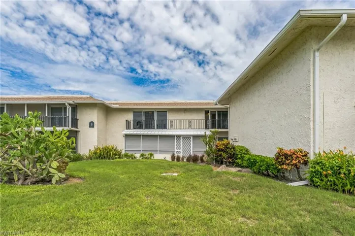 251  Palm  DR, Naples, FL 34112
