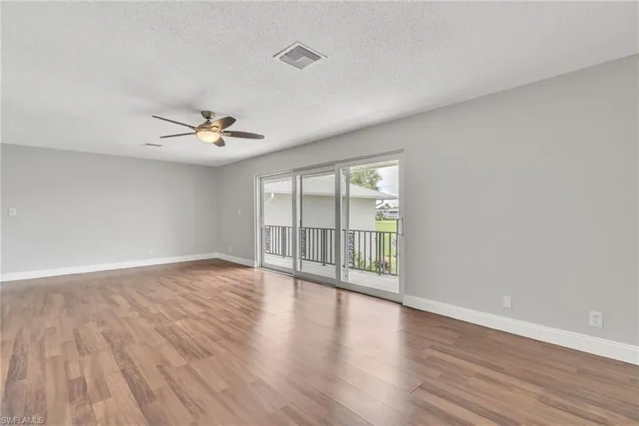 251  Palm  DR, Naples, FL 34112