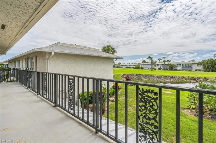 251  Palm  DR, Naples, FL 34112