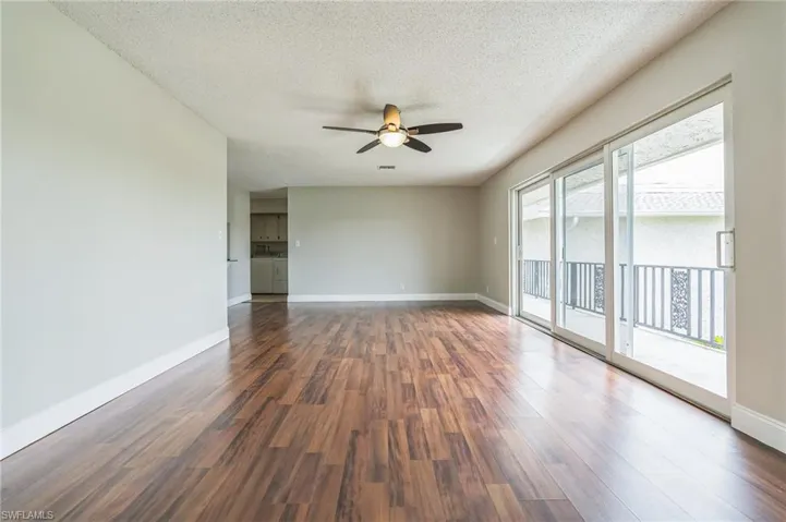 251  Palm  DR, Naples, FL 34112