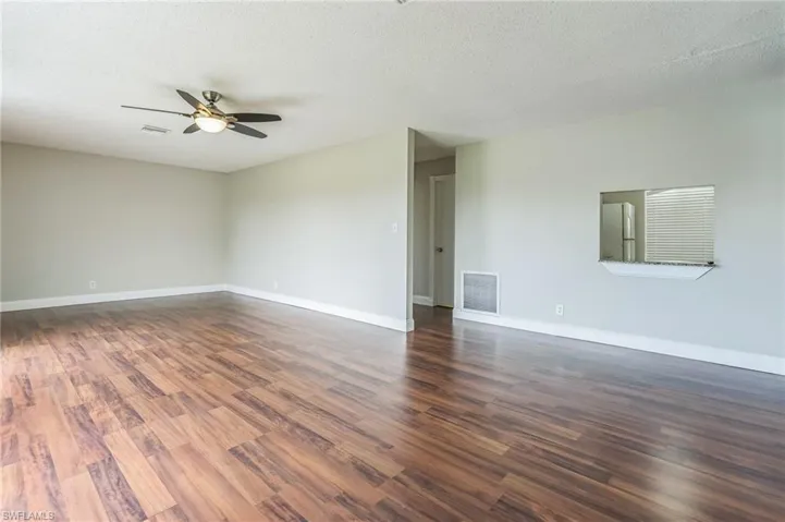 251  Palm  DR, Naples, FL 34112