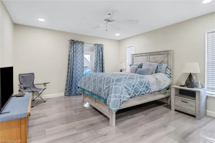 124 SE 6th  ST, Cape Coral, FL 33990