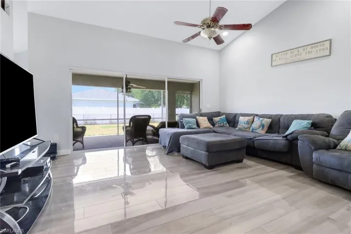 124 SE 6th  ST, Cape Coral, FL 33990