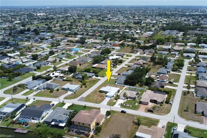 124 SE 6th  ST, Cape Coral, FL 33990