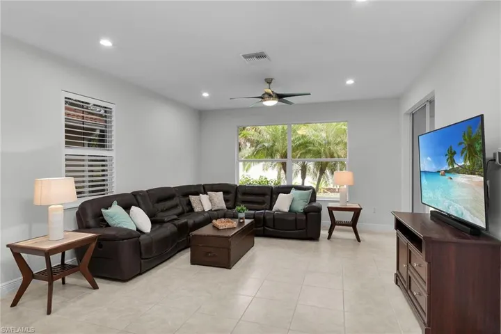 13418  Kent  ST, Naples, FL 34109