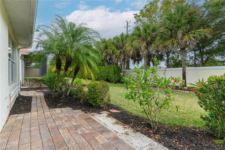 13418  Kent  ST, Naples, FL 34109