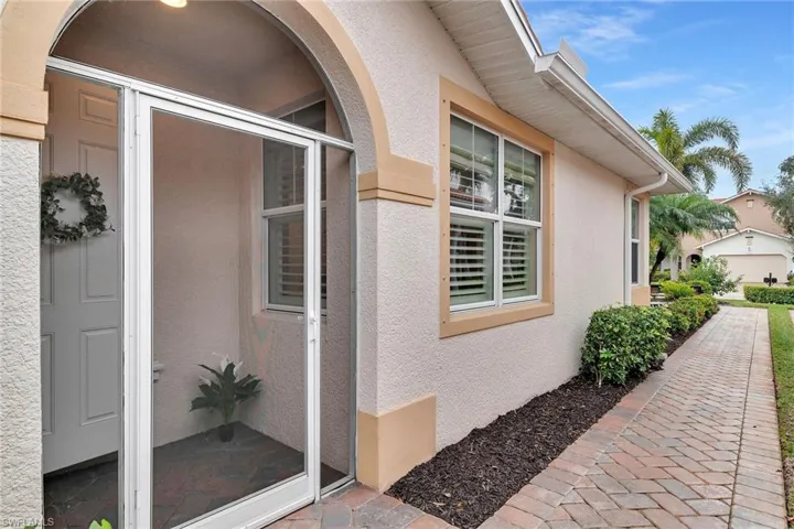 13418  Kent  ST, Naples, FL 34109
