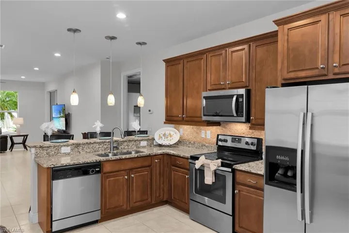 13418  Kent  ST, Naples, FL 34109