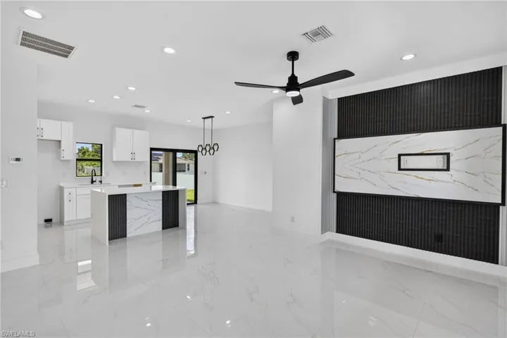 3013 39th St Sw, Lehigh Acres, Florida 33976