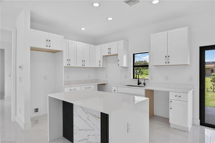 3013 39th St Sw, Lehigh Acres, Florida 33976