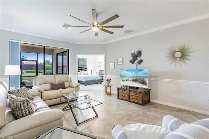 1403  Oceania S DR, Naples, FL 34113
