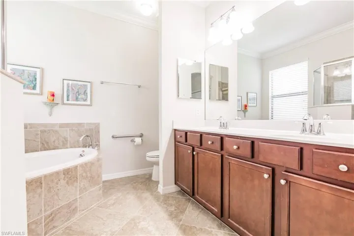 1403  Oceania S DR, Naples, FL 34113