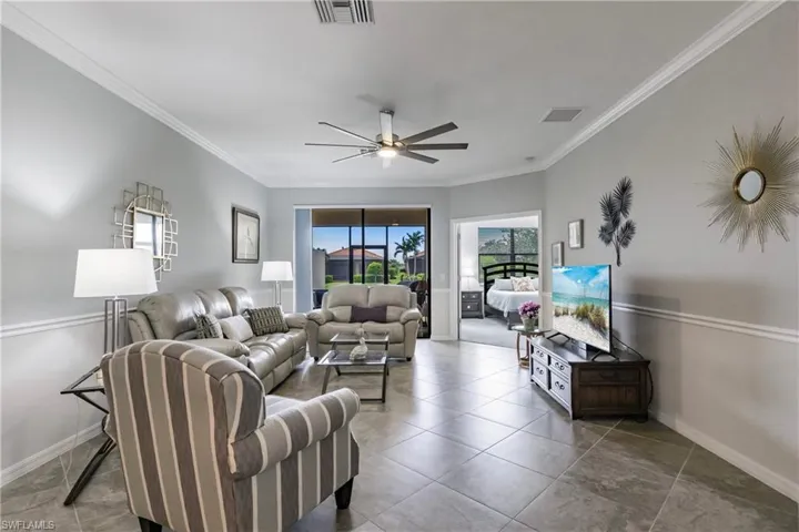 1403  Oceania S DR, Naples, FL 34113
