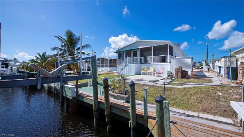 Captains Walk with Boat Lift