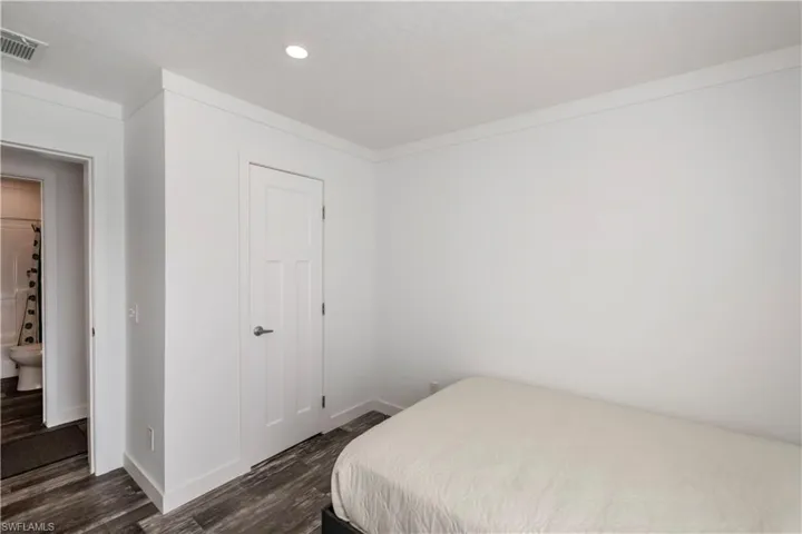 Guest bedroom 1