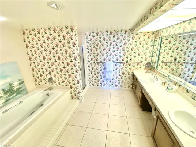 5260 S Landings  DR, Fort Myers, FL 33919