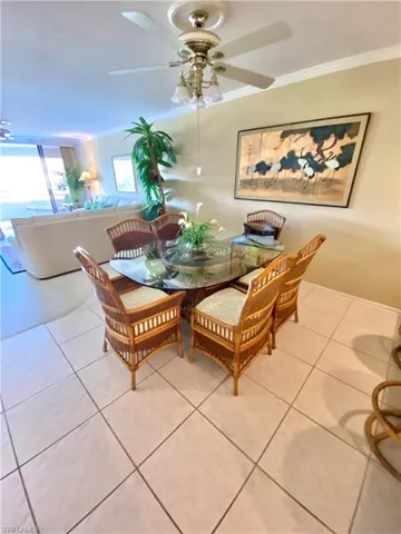 Dining area with bar area