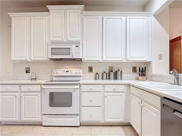 20930 Calle Cristal Ln 4, North Fort Myers, Florida 33917