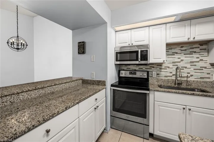 14900  Summerlin Woods  DR, Fort Myers, FL 33919