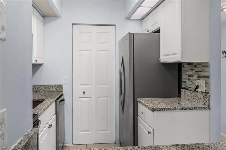 14900  Summerlin Woods  DR, Fort Myers, FL 33919