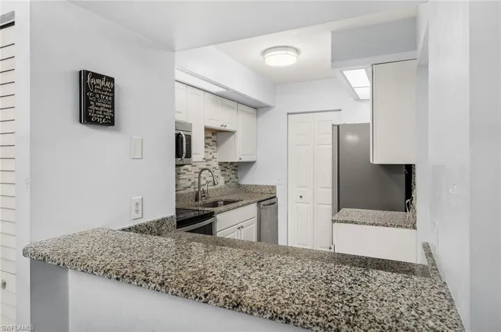 14900  Summerlin Woods  DR, Fort Myers, FL 33919