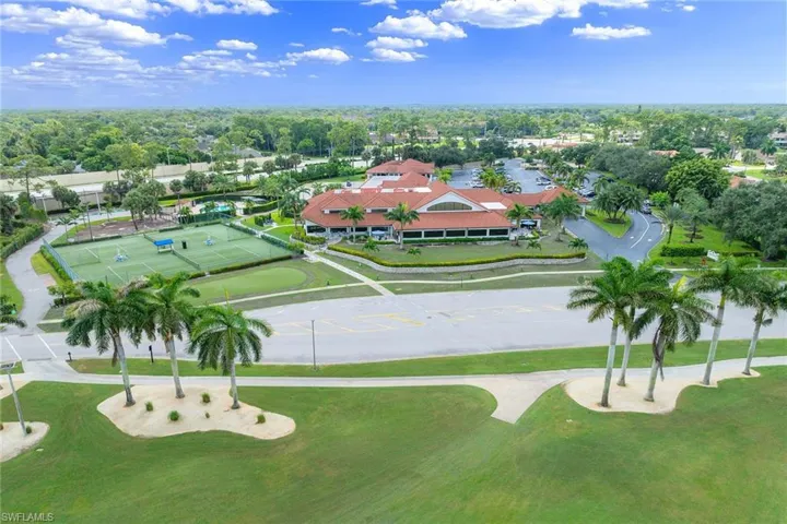 5863 Cobblestone Ln F103, Naples, Florida 34112
