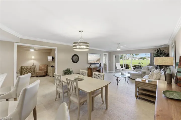5863 Cobblestone Ln F103, Naples, Florida 34112
