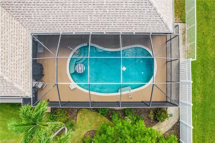 Bird's eye view of a pool area