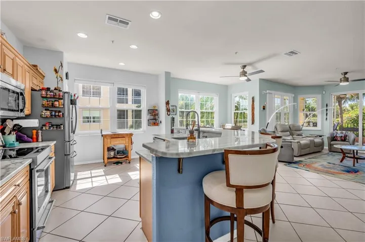 20061 Sanibel View Cir 101, Fort Myers, Florida 33908