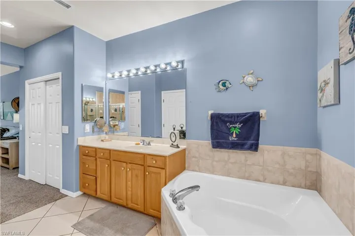 20061 Sanibel View Cir 101, Fort Myers, Florida 33908