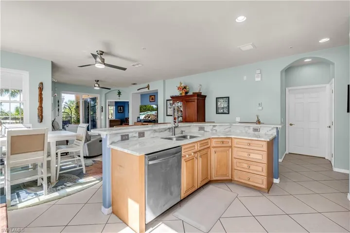 20061 Sanibel View Cir 101, Fort Myers, Florida 33908