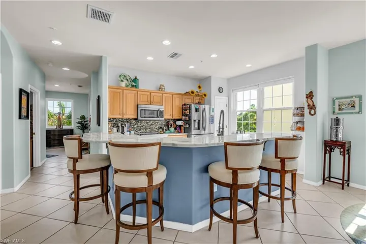 20061 Sanibel View Cir 101, Fort Myers, Florida 33908