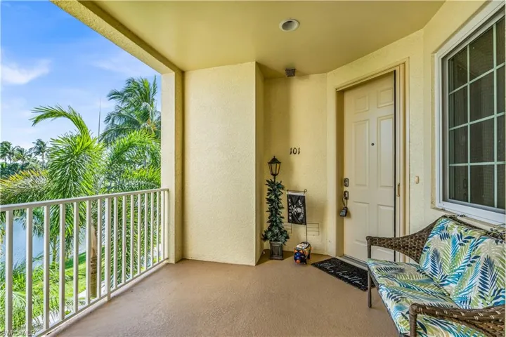 20061 Sanibel View Cir 101, Fort Myers, Florida 33908