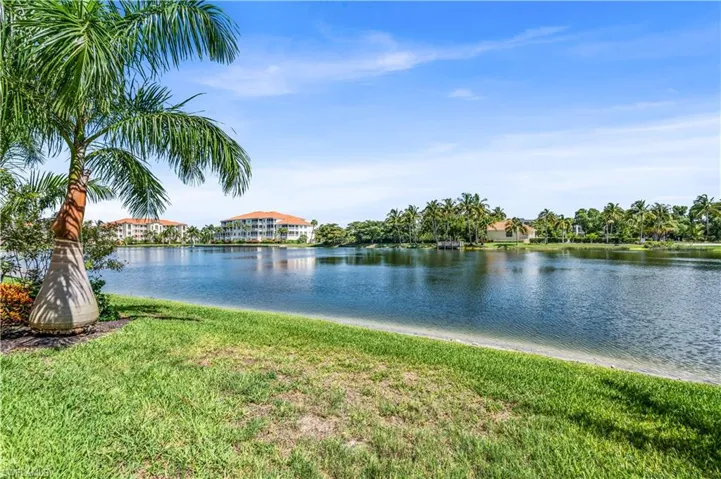 20061 Sanibel View Cir 101, Fort Myers, Florida 33908