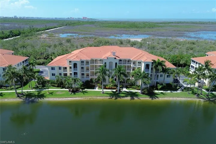 20061 Sanibel View Cir 101, Fort Myers, Florida 33908