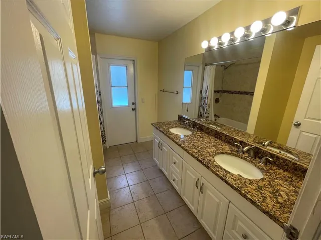 6011  Sea Grass  LN, Naples, FL 34116