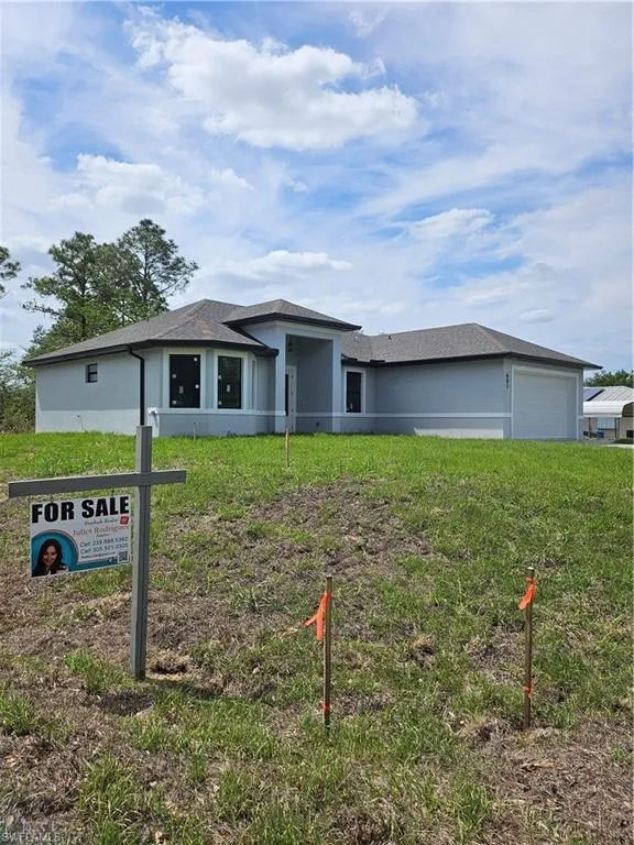601 8th AVE, Lehigh Acres, FL 33972,2025000084