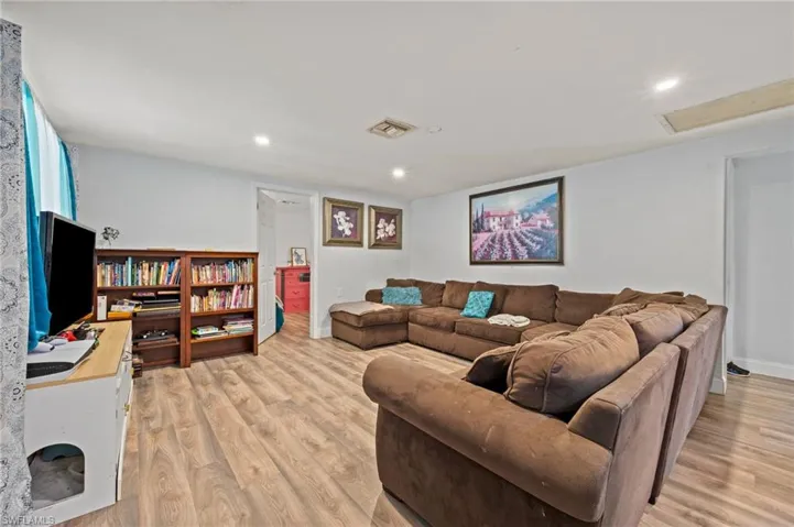 260  Delray  AVE, Fort Myers, FL 33905