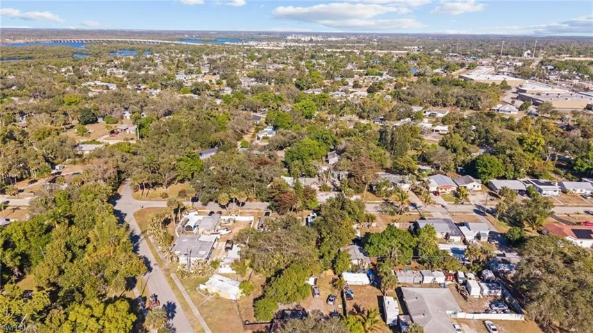 260  Delray  AVE, Fort Myers, FL 33905