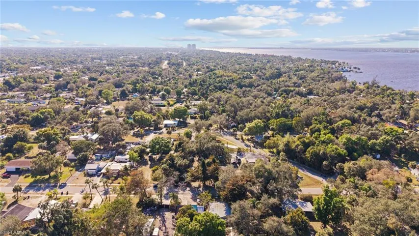 260  Delray  AVE, Fort Myers, FL 33905