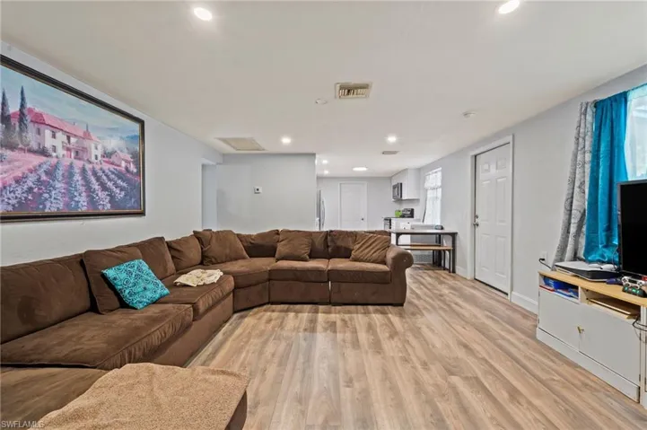 260  Delray  AVE, Fort Myers, FL 33905