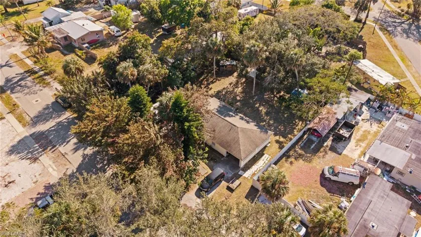 260  Delray  AVE, Fort Myers, FL 33905