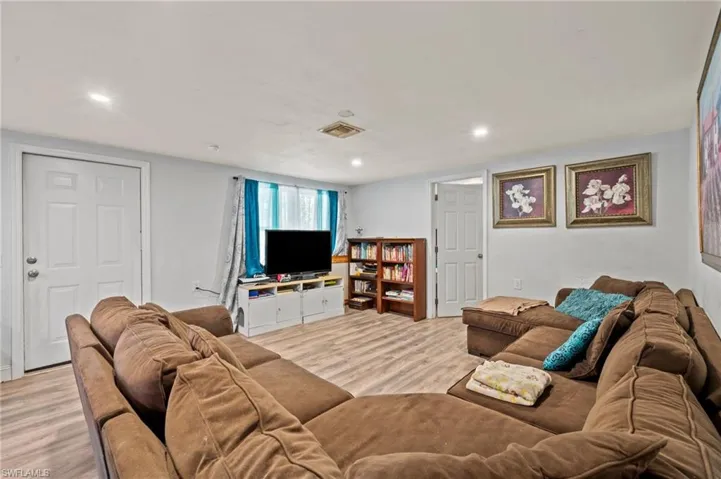 260  Delray  AVE, Fort Myers, FL 33905