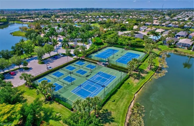 Bird's eye view of pickle ball and tennis courts.
