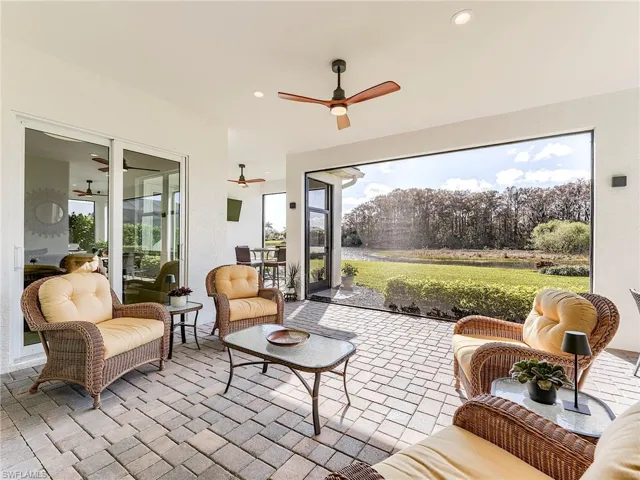 Large Lanai