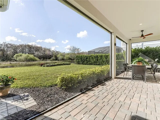 Large Lanai